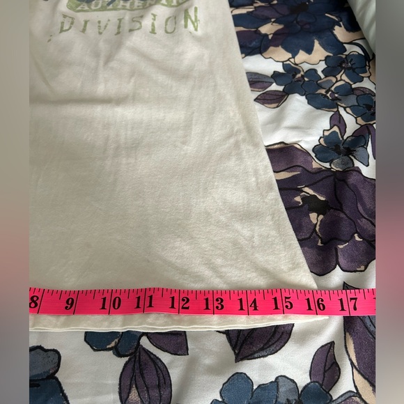 Aeropostale Graphic Tee (Medium) - Picture 5 of 10